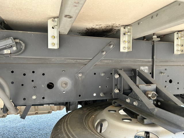 日野デュトロ冷凍車（冷蔵車）小型（2t・3t）[写真24]