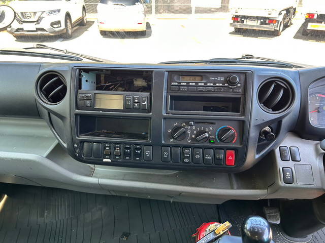 日野デュトロ冷凍車（冷蔵車）小型（2t・3t）[写真28]