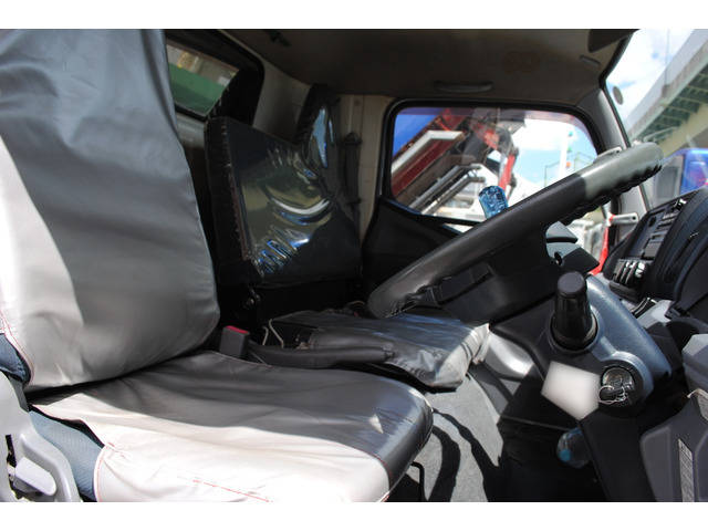 三菱ふそうキャンタークレーン5段小型（2t・3t）[写真25]