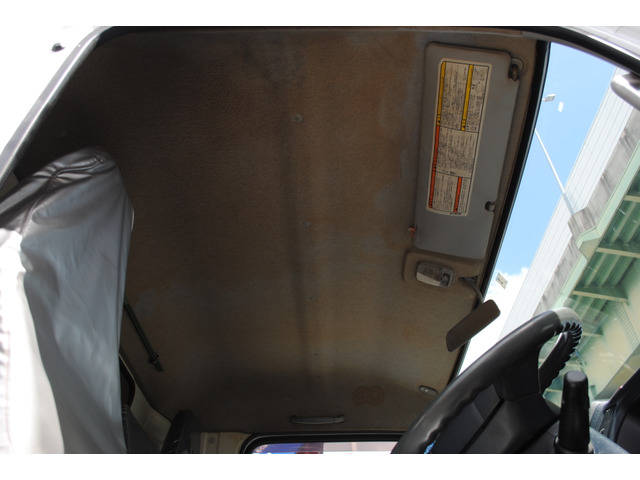 三菱ふそうキャンタークレーン5段小型（2t・3t）[写真29]