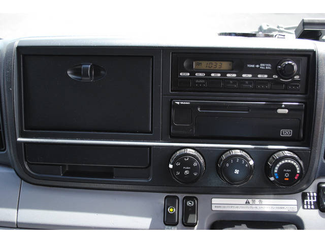 三菱ふそうキャンタークレーン5段小型（2t・3t）[写真31]