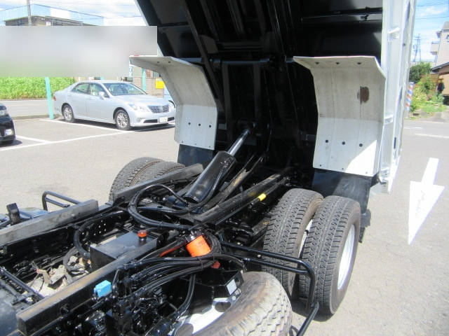 いすゞエルフローダーダンプ小型（2t・3t）[写真12]