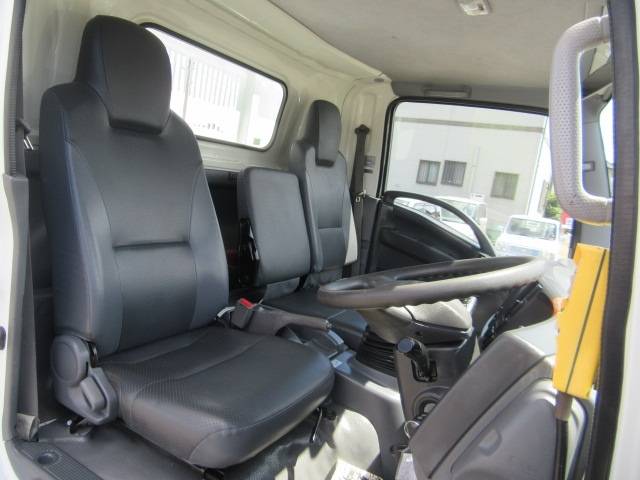 いすゞエルフローダーダンプ小型（2t・3t）[写真17]