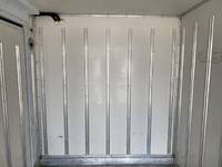 いすゞエルフ冷凍車（冷蔵車）小型（2t・3t）[写真10]