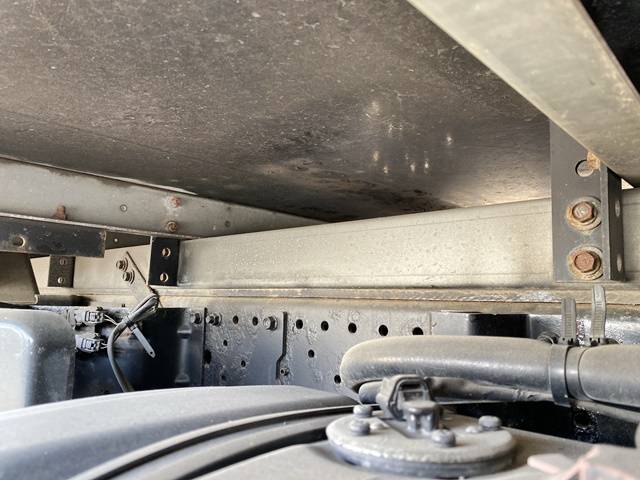 いすゞエルフ冷凍車（冷蔵車）小型（2t・3t）[写真21]