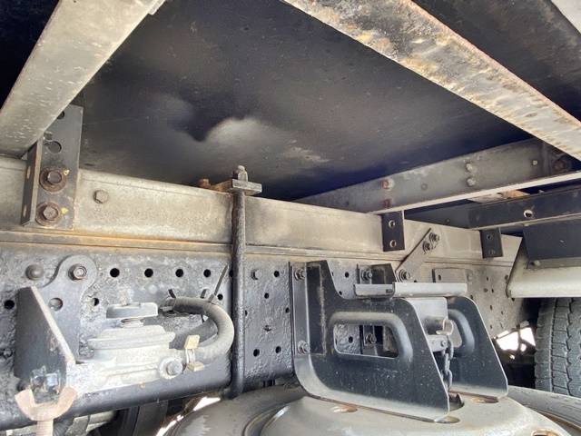 いすゞエルフ冷凍車（冷蔵車）小型（2t・3t）[写真22]