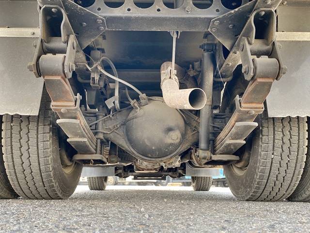 いすゞエルフ冷凍車（冷蔵車）小型（2t・3t）[写真23]