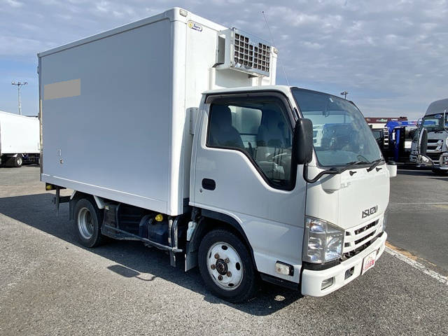 いすゞエルフ冷凍車（冷蔵車）小型（2t・3t）[写真03]
