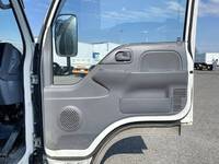 いすゞエルフ冷凍車（冷蔵車）小型（2t・3t）[写真28]