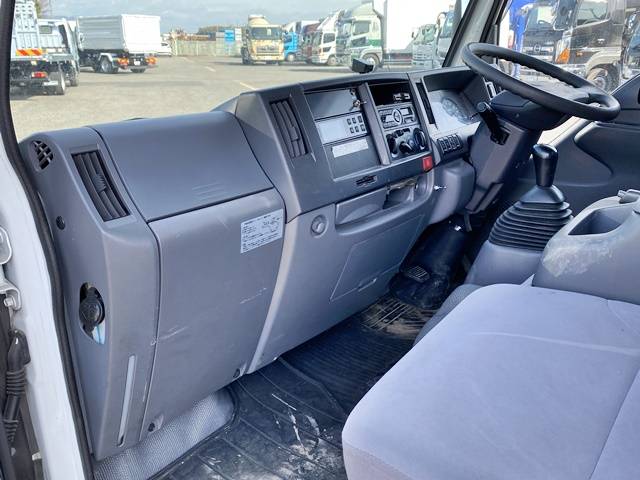 いすゞエルフ冷凍車（冷蔵車）小型（2t・3t）[写真29]