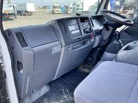 いすゞエルフ冷凍車（冷蔵車）小型（2t・3t）[写真29]