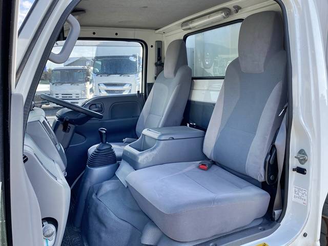 いすゞエルフ冷凍車（冷蔵車）小型（2t・3t）[写真30]