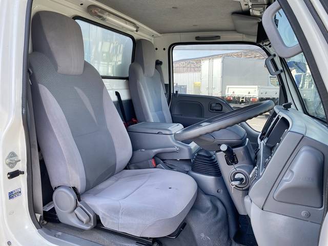 いすゞエルフ冷凍車（冷蔵車）小型（2t・3t）[写真31]