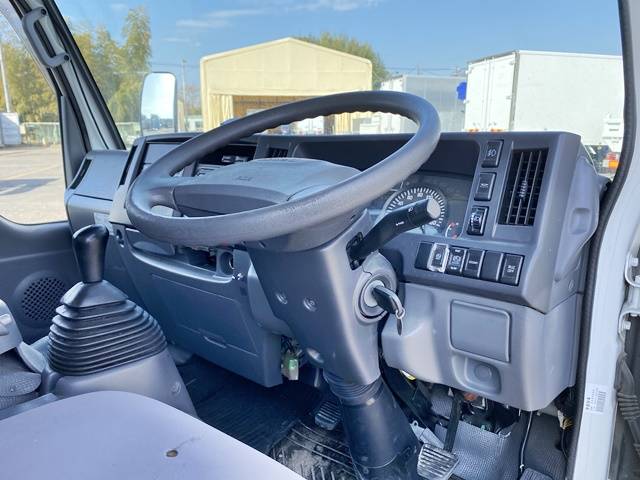 いすゞエルフ冷凍車（冷蔵車）小型（2t・3t）[写真32]