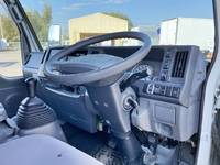 いすゞエルフ冷凍車（冷蔵車）小型（2t・3t）[写真32]