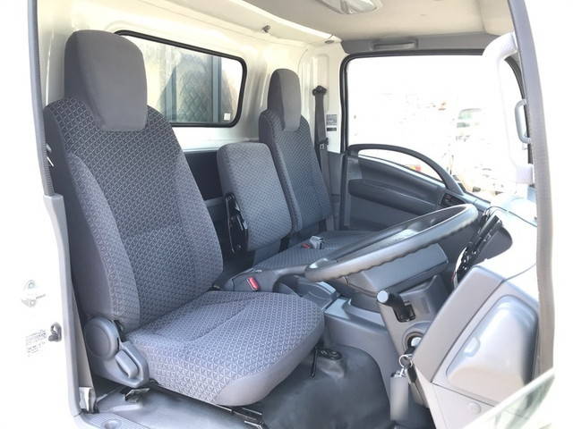 いすゞエルフアルミブロック小型（2t・3t）[写真17]