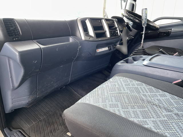 日野レンジャーセルフクレーン4段増トン（6t・8t）[写真30]