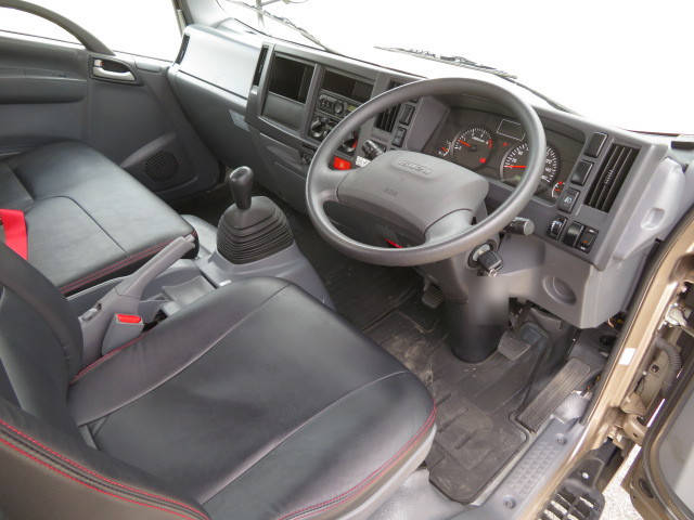 いすゞエルフ平ボディ小型（2t・3t）[写真16]