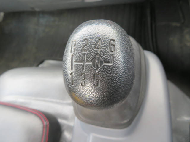 いすゞエルフ平ボディ小型（2t・3t）[写真23]