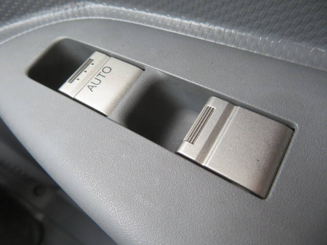 いすゞエルフ平ボディ小型（2t・3t）[写真24]