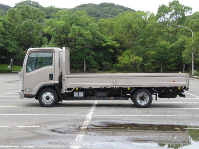 いすゞエルフ平ボディ小型（2t・3t）[写真03]