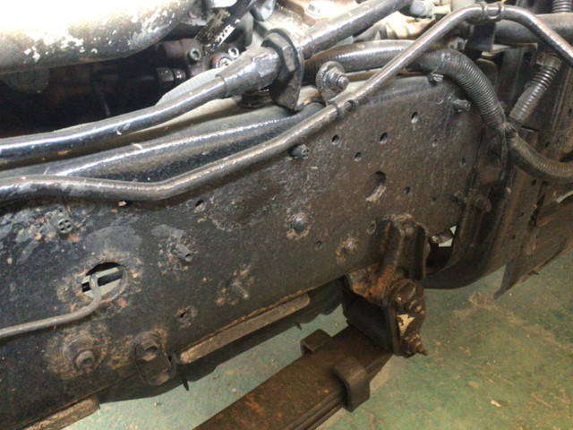 日野レンジャー穴掘建柱車中型（4t）[写真26]