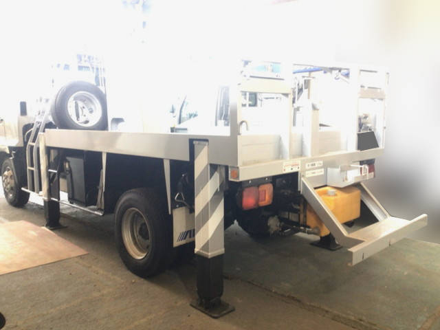 日野レンジャー穴掘建柱車中型（4t）[写真04]