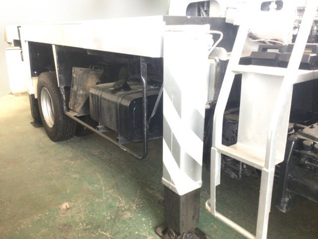 日野レンジャー穴掘建柱車中型（4t）[写真07]