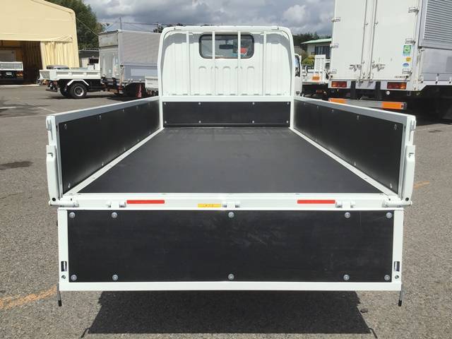 三菱ふそうキャンター平ボディ小型（2t・3t）[写真10]