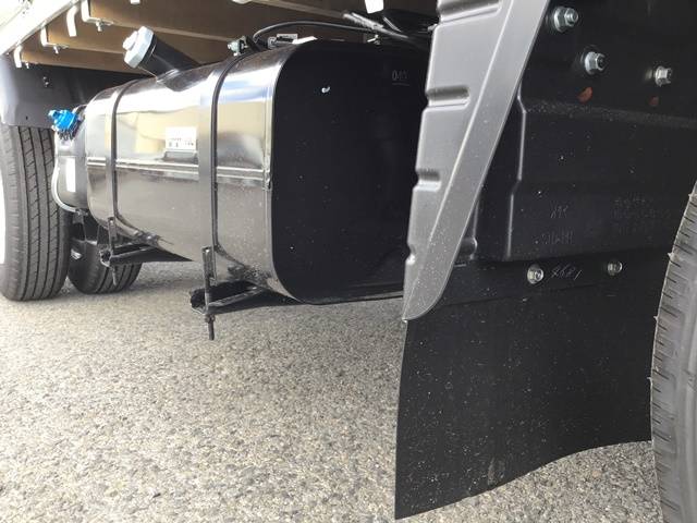 三菱ふそうキャンター平ボディ小型（2t・3t）[写真16]