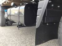 三菱ふそうキャンター平ボディ小型（2t・3t）[写真16]