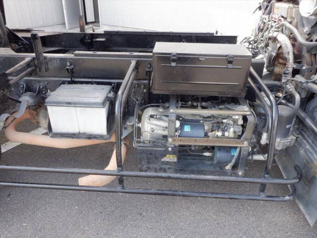 いすゞフォワードダンプ中型（4t）[写真17]