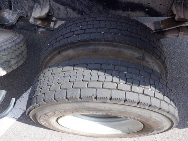 いすゞフォワードダンプ中型（4t）[写真23]