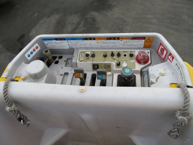 いすゞエルフ高所作業車小型（2t・3t）[写真13]