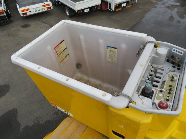 いすゞエルフ高所作業車小型（2t・3t）[写真14]