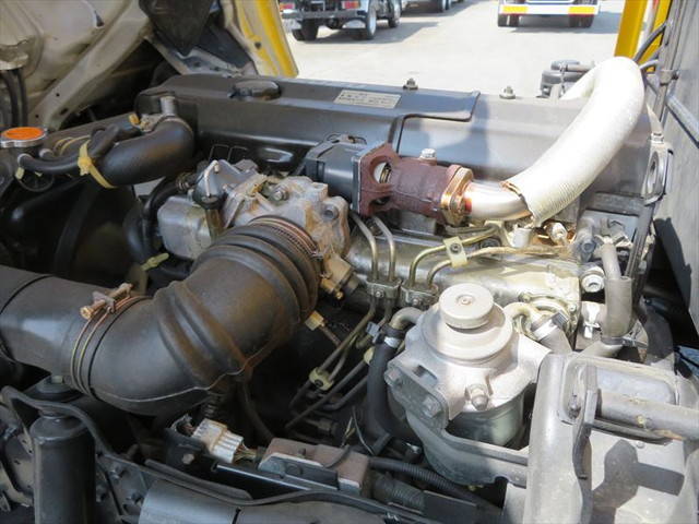 いすゞエルフ高所作業車小型（2t・3t）[写真18]