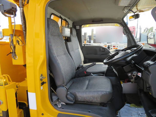 いすゞエルフ高所作業車小型（2t・3t）[写真28]