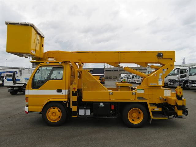 いすゞエルフ高所作業車小型（2t・3t）[写真08]