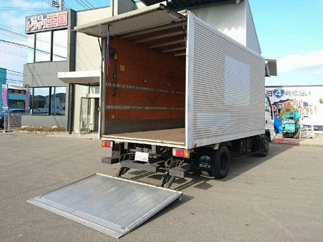 いすゞエルフアルミバン小型（2t・3t）[写真02]