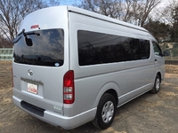 トヨタハイエースバン小型（2t・3t）[写真02]