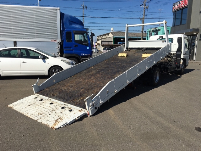 三菱ふそうキャンターセーフティローダー小型（2t・3t）[写真02]