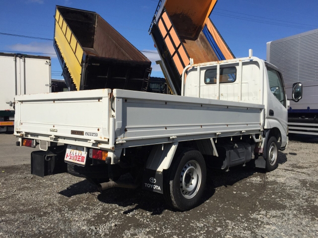 トヨタダイナ平ボディ小型（2t・3t）[写真02]