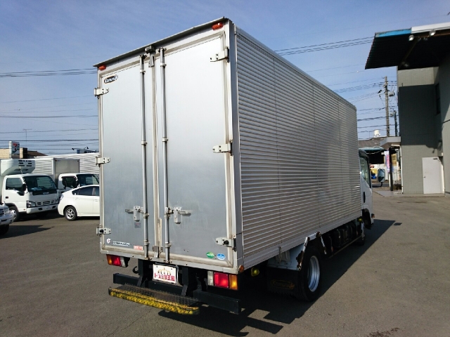 いすゞエルフアルミバン小型（2t・3t）[写真02]