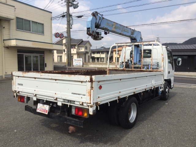 マツダタイタンクレーン4段小型（2t・3t）[写真02]