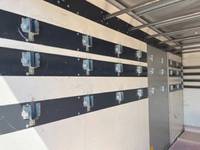 三菱ふそうキャンターアルミバン小型（2t・3t）[写真13]