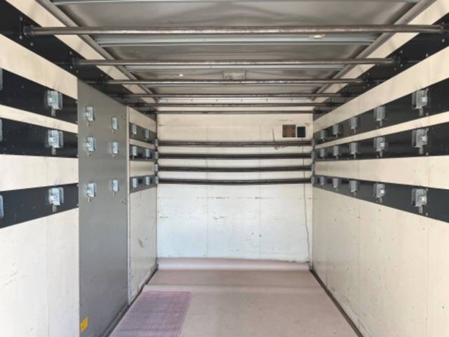 三菱ふそうキャンターアルミバン小型（2t・3t）[写真15]