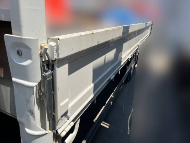 日野デュトロ平ボディ小型（2t・3t）[写真09]