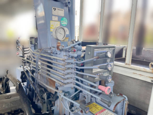 三菱ふそうキャンタークレーン3段小型（2t・3t）[写真11]