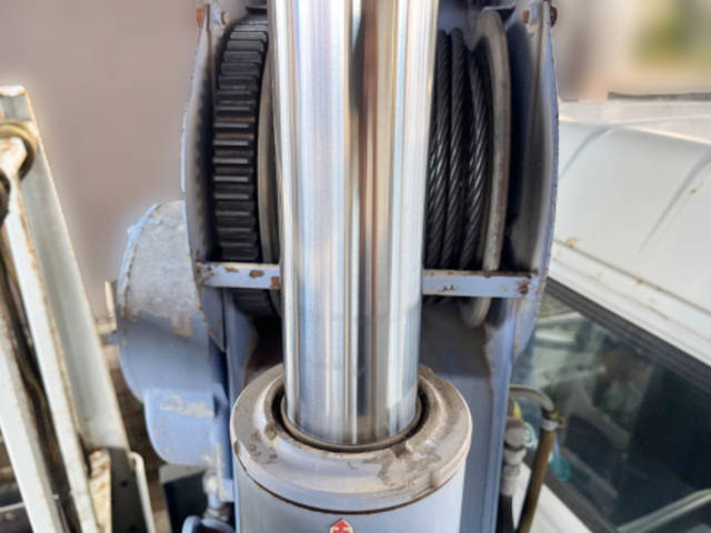 三菱ふそうキャンタークレーン3段小型（2t・3t）[写真14]