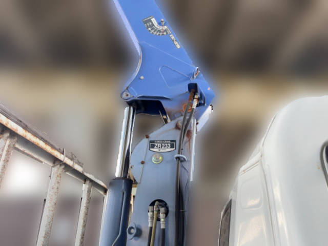 三菱ふそうキャンタークレーン3段小型（2t・3t）[写真17]